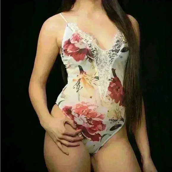 Windsor - Floral Bodysuit Xsmall - Picture 16 of 16